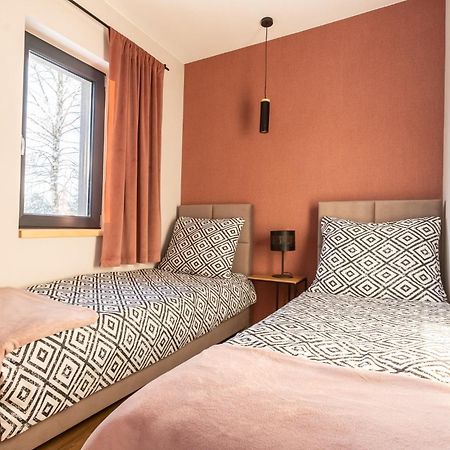 Zielona Zaba Hotel Derc Ngoại thất bức ảnh